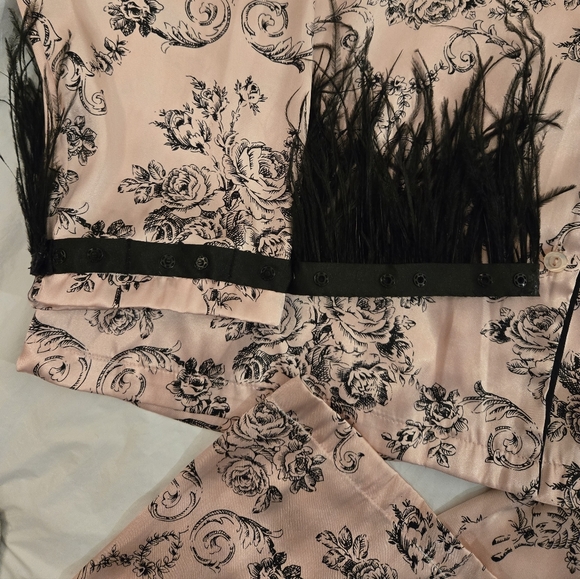 Pink & Black Floral Print Pajama Set with Feathers By Gilligan &O'Malley - Picture 5 of 10